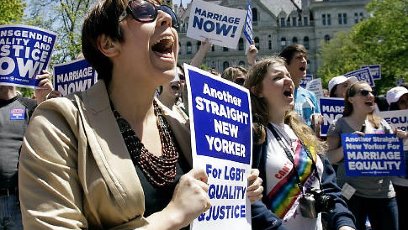 Un grup anti-gay din SUA foloseste fotografii trucate impotriva abrogarii legii casatoriilor intre homosexuali
