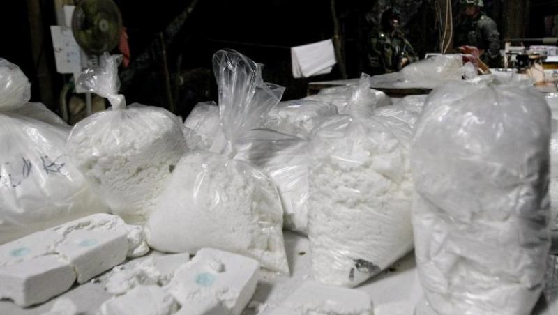 Sapte tone de cocaina, confiscate de Paza de Coasta americana de pe un submarin