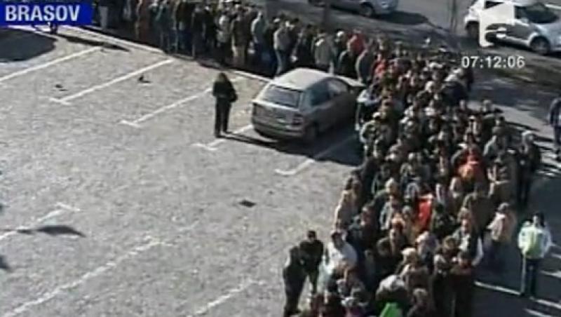 VIDEO! Mii de someri, la vanatoare de job-uri in Bucuresti si Brasov