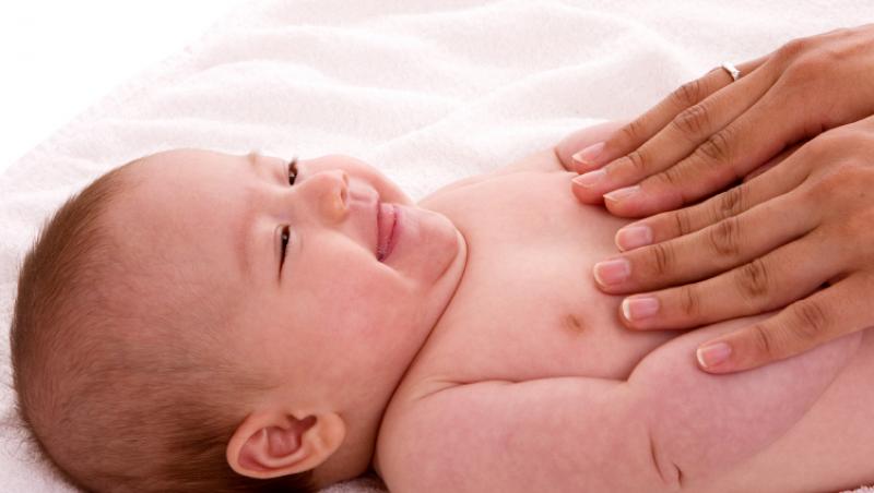 Ingrijirea nou-nascutului: Cum sa faci masaj bebelusilor