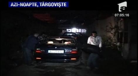 VIDEO! Masina incendiata de camatari in Targoviste