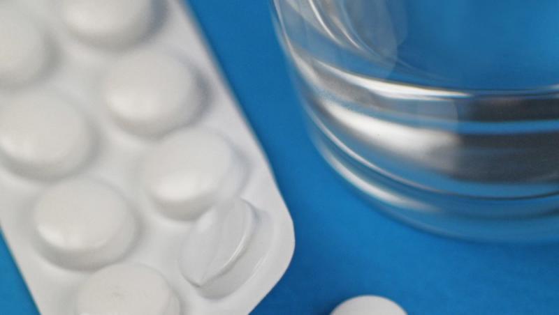 Aspirina, folosita in tratarea cancerului de colon