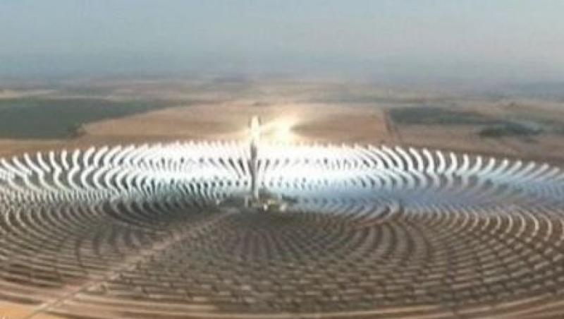 Spania: Prima centrala cu panouri solare care functioneaza si noaptea