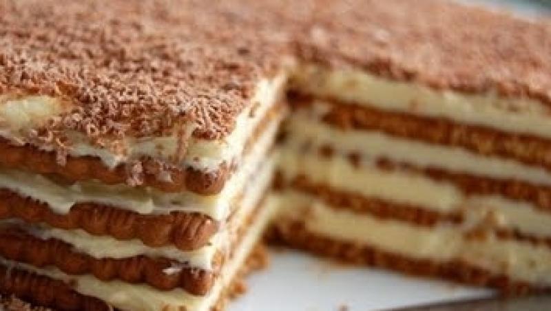 Reteta rapida: Tort din biscuiti si ciocolata