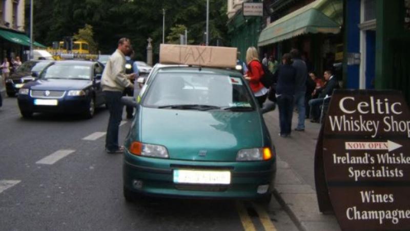 VIDEO! Roman inventiv in Irlanda. Vezi cum si-a transfomat masina in taxi!