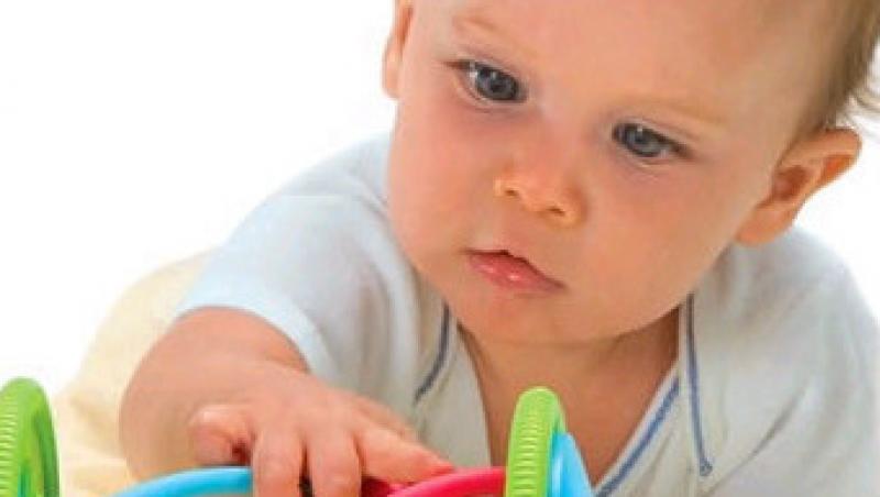 Studiu: Bebelusii  pot distinge intre bine si rau