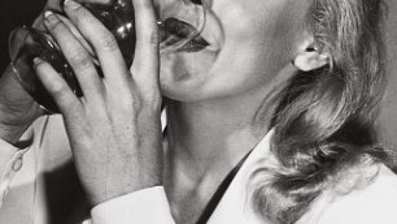 FOTO! Portretele lui Marilyn Monroe si Brigitte Bardot, scoase la vanzare