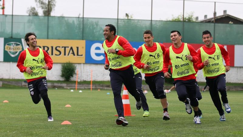 Cinci fotbalisti chilieni, exclusi de la 