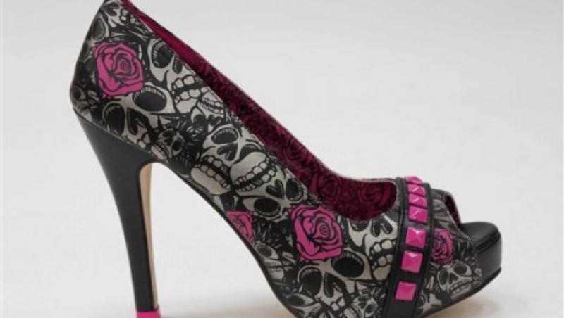 FOTO! 10 perechi de pantofi pe care orice femeie ar trebui sa le aiba