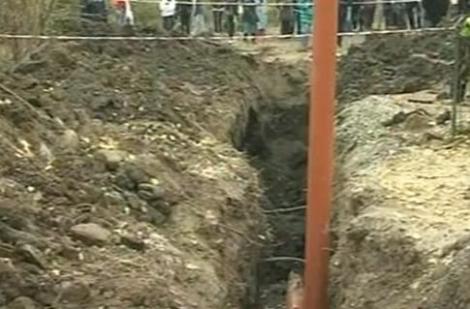 Bucuresti: Un muncitor a murit dupa ce a fost prins sub un mal de pamant
