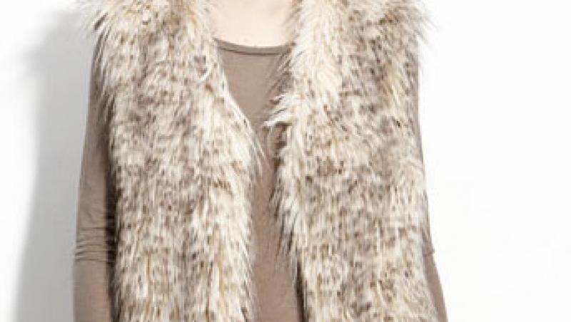 FOTO! Vesta de blana, un accesoriu chic in sezonul rece