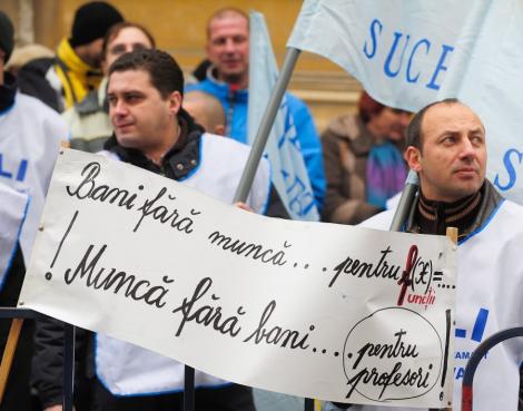 Profesorii, din nou in strada: Cer deblocarea salariilor si a angajarilor in 2012