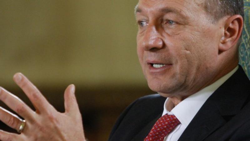 Basescu pune la zid PDL: Parlamentarii cinstiti, sa voteze proiectul USL cu 300 de parlamentari