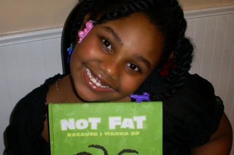 Ea e LaNiyah, fetita de 7 ani care a scris o carte despre obezitate!