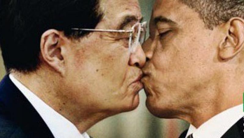 FOTO! Papa Benedict se saruta pe gura un preot musulman, Barack Obama cu Hu Jintao: Campanie provocatoare marca Benetton