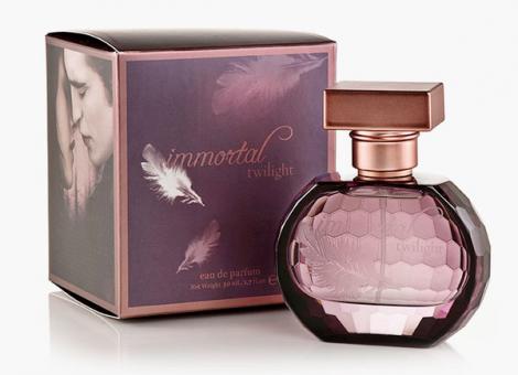 Immortal Twilight, noul parfum inspirat de Bella Swan