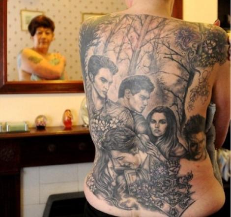 FOTO! Marea Britanie: O femeie si-a tatuat personajele din Twilight pe tot corpul