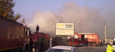 VIDEO! Rromii au dat foc unei cladiri ADP in sectorul 6