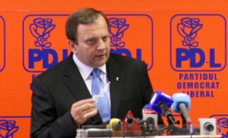 Gheorghe Flutur: In PDL sunt "uscaturi", dar Ponta e "avocatul urmasilor matusii Tamara"