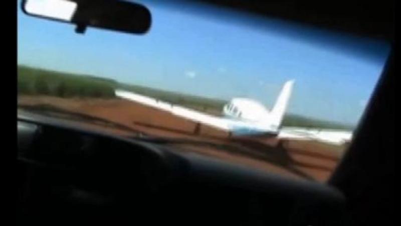 VIDEO! Brazilia: O masina de politie a impiedicat decolarea unui avion