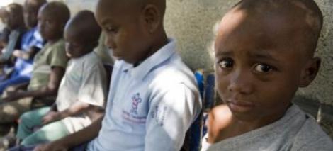 Haiti: Peste 225.000 de copii, transformati in sclavi de catre propriii parinti