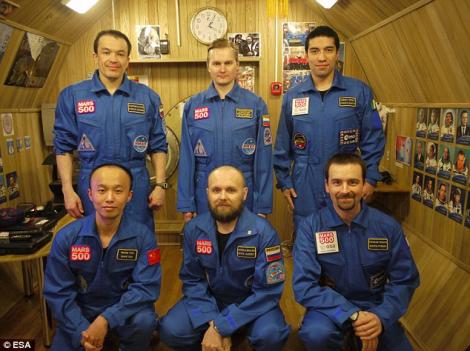 Sase astronauti au participat la o misiune simulata pe Marte de peste 500 de zile