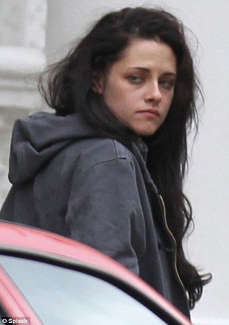 Kristen Stewart si Robert Pattinson se intalnesc pe furis