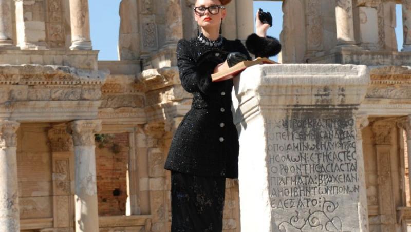 FOTO! Protagonistele Next Top Model au parte de un shooting de exceptie in emblematicul oras antic Efes