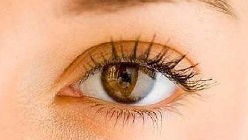 Ochii caprui pot fi transformati definitiv in ochi albastri