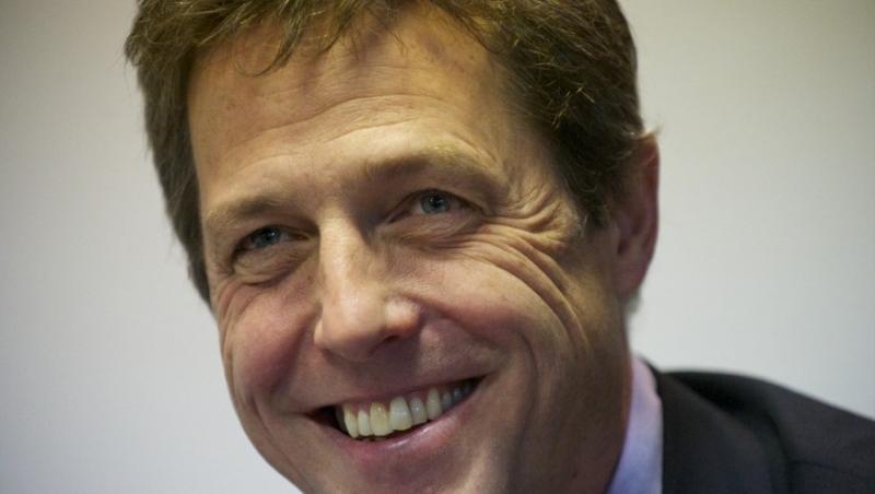 VIDEO! Hugh Grant a devenit tata pentru prima data