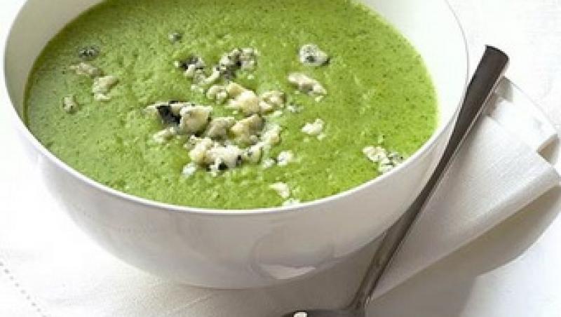 Reteta usoara: Supa de broccoli cu nuci