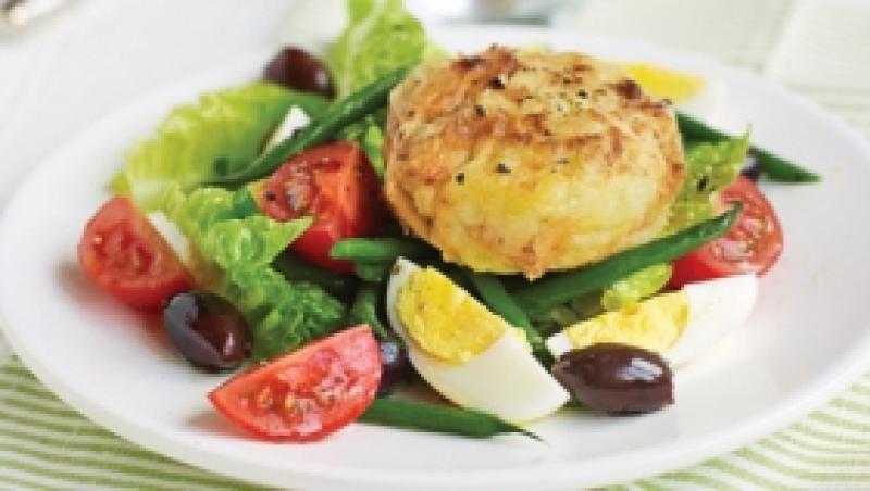 Reteta usoara: Salata Nicoise si chiftele cu ton