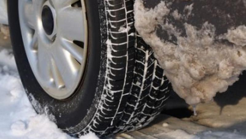 ATENTIE! Nu ai pneuri de iarna? Risti sa nu fii despagubit in caz de accident!