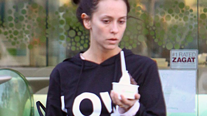 FOTO! Jennifer Love Hewitt, de nerecunoscut fara machiaj!