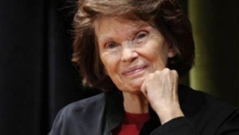 Danielle Mitterrand, vaduva fostului presedinte francez Francois Mitterrand, a murit