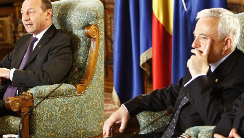 Intalnire intre Basescu si Mugur Isarescu la Palatul Cotroceni: Boc, neinvitat