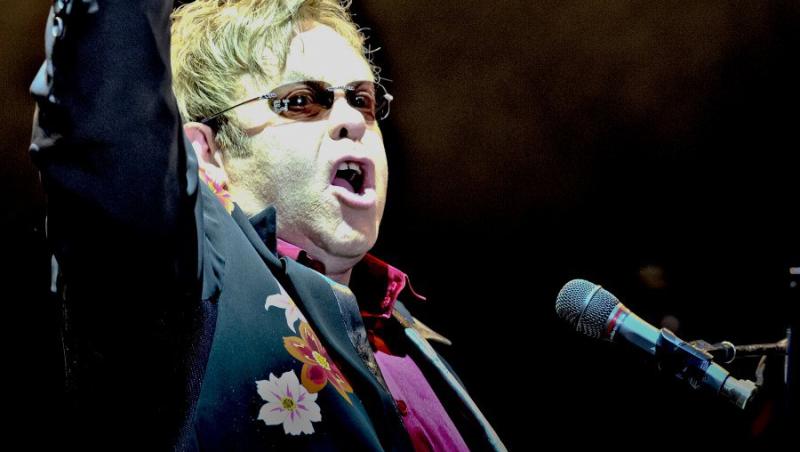 VIDEO! Elton John are o floare care ii poarta numele