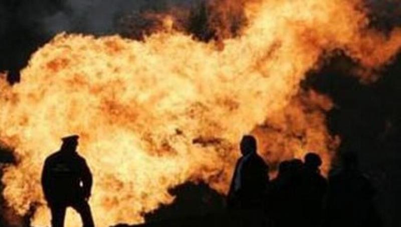 Incendiu puternic la o sonda de extractie a gazelor din Urziceni