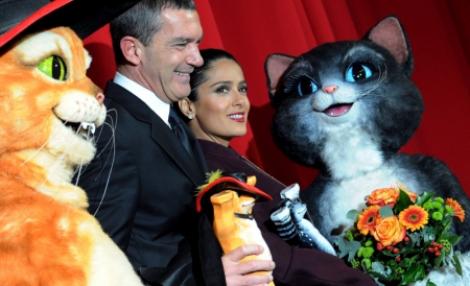 Salma Hayek si Antonio Banderas au lansat filmul de animatie "Puss in Boots"