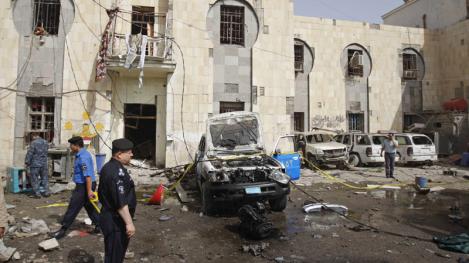 Atentat cu trei bombe in Irak: 19 morti si 67 de raniti
