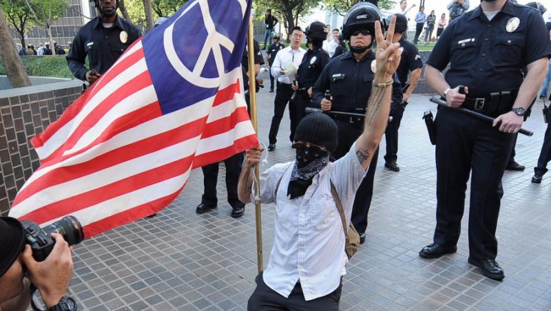 Politistii au descoperit arme in tabara Occupy Wall Street din Parcul Zuccotti