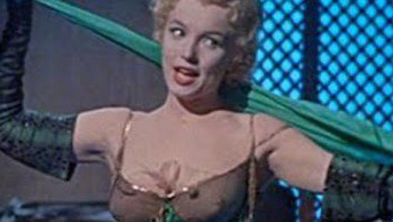FOTO! Corsetul lui Marilyn Monroe, scos la licitatie pentru 200.000 de euro!