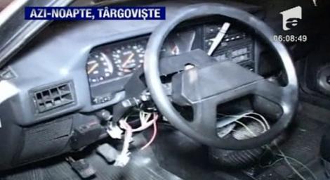 VIDEO! Doi pusti de 16 ani din Targoviste, hoti de masini cu experienta