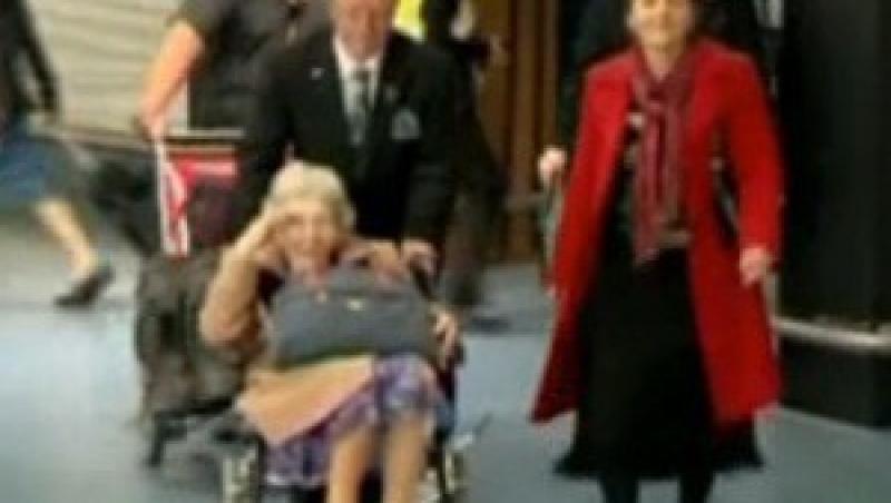 VIDEO! O pensionara din Marea Britanie, emigranta la 102 ani