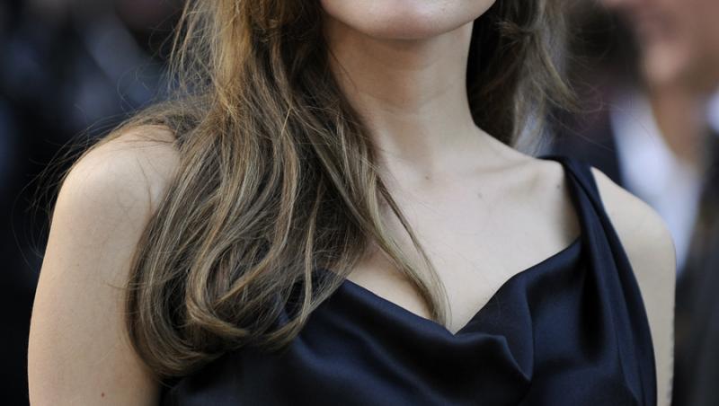 Angelina Jolie si-ar fi dorit sa regizeze inmormantari