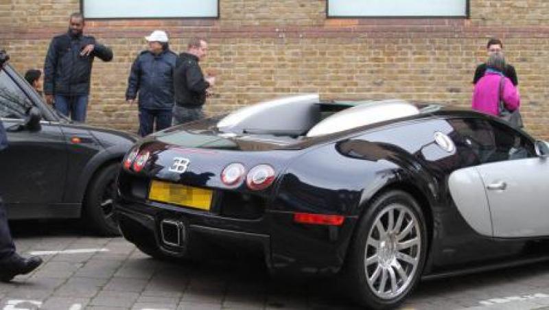 Banii nu cumpara manierele: Un Bugatti Veyron, parcat pe locul unei persoane cu dizabilitati