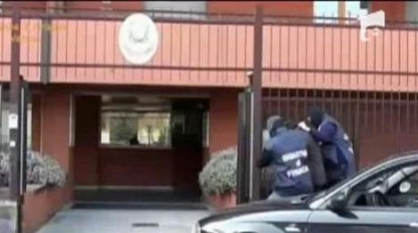 VIDEO! Doi romani, prinsi de carabinieri cu o jumatate de tona de marijuana