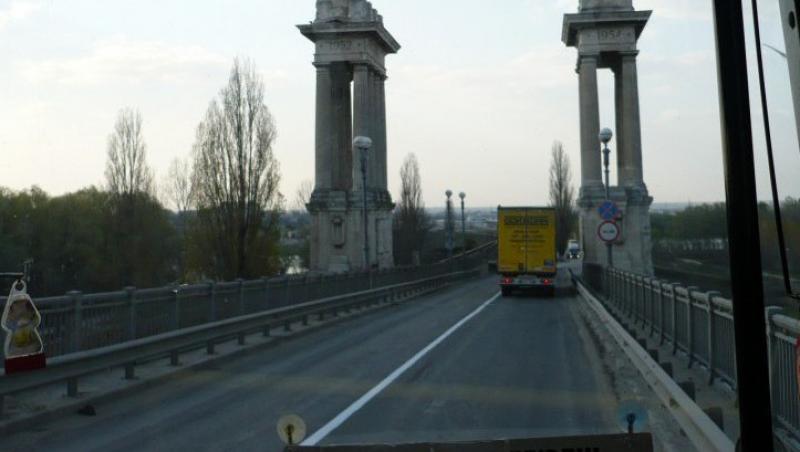 Fermierii bulgari cer demisia ministrului Finantelor si ameninta cu blocarea podul Giurgiu-Ruse