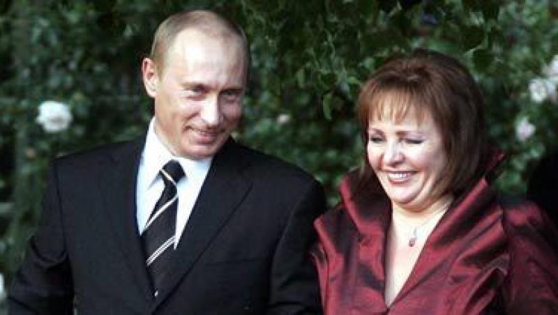 Daily Mirror: Vladimir Putin si-ar fi batut si inselat sotia