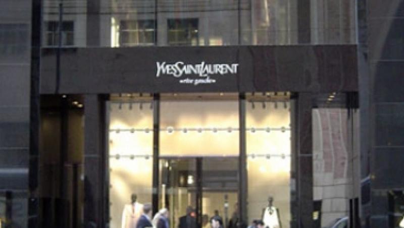 Celebra casa de moda Yves Saint Laurent aniverseaza 50 de ani
